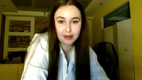 Elizabeth  online show from 04/15/26, 06:37