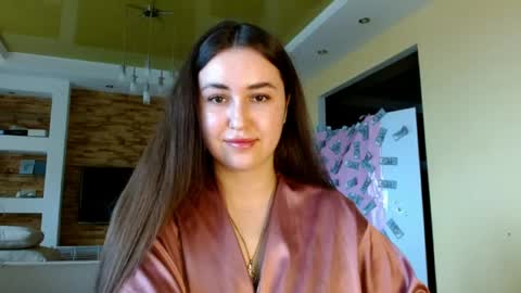 Elizabeth  online show from 05/17/26, 07:28
