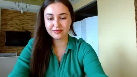 Elizabeth  online show from 06/15/26, 09:00