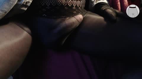 Snapshot of seamlessly chatting on 12/04/24, 07:06 seamlessly online show from 12/04/24, 07:06