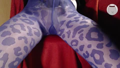 Snapshot of seamlessly chatting on 11/22/25, 07:46 seamlessly online show from 11/22/25, 07:46