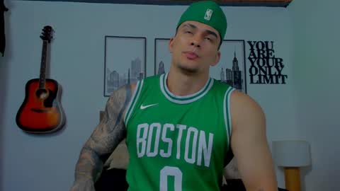 Sean Carrera online show from 01/10/25, 08:26