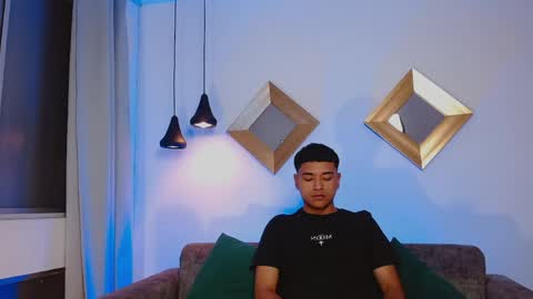 Snapshot of seanstonee chatting on 03/31/26, 11:49 Sean online show from 03/31/26, 11:49