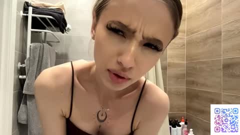 Kate online show from 05/17/26, 07:10