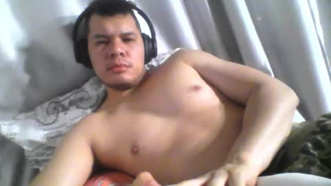 Snapshot of seb5758 chatting on 11/26/25, 04:46 Seb online show from 11/26/25, 04:46