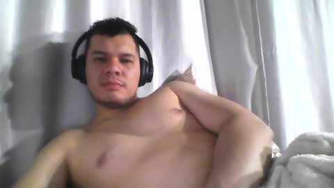 Snapshot of seb5758 chatting on 11/27/25, 04:36 Seb online show from 11/27/25, 04:36