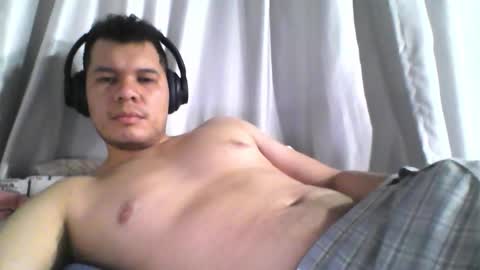 Snapshot of seb5758 chatting on 12/15/25, 02:38 Seb online show from 12/15/25, 02:38