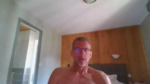 seb846894 online show from 06/07/26, 08:40