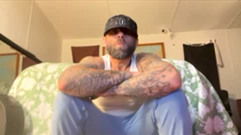 Snapshot of seb973472 chatting on 12/18/25, 07:03 seb973472 online show from 12/18/25, 07:03