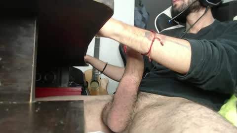 Snapshot of sebas21cm1 chatting on 02/15/25, 08:33 sebas21cm1 online show from 02/15/25, 08:33