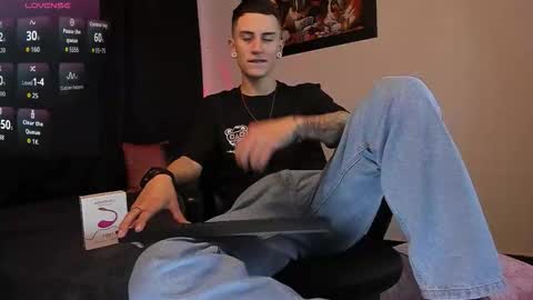 Sebastian online show from 09/30/25, 03:55