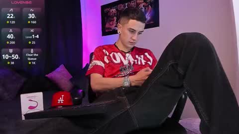 Sebastian online show from 10/15/25, 04:23