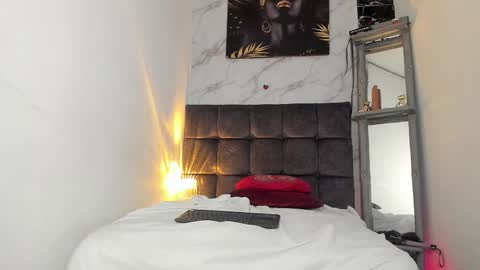 ely online show from 10/11/25, 12:21