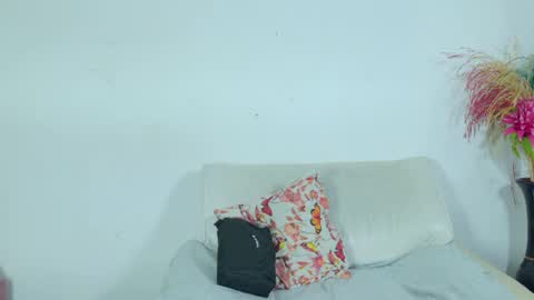 Snapshot of sebas_n_aly chatting on 06/17/26, 03:20 ely online show from 06/17/26, 03:20