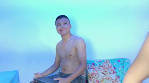 Snapshot of sebas_n_aly chatting on 07/15/26, 03:01 ely online show from 07/15/26, 03:01