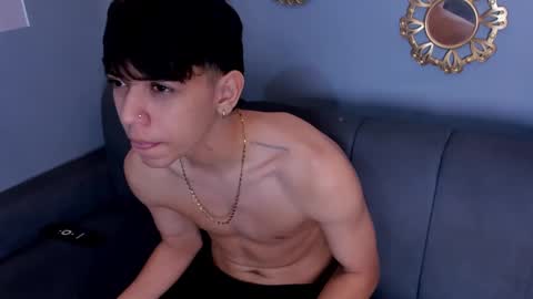 sebas_pretty7 online show from 11/12/25, 12:38
