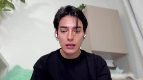 sebastian online show from 01/05/25, 11:33