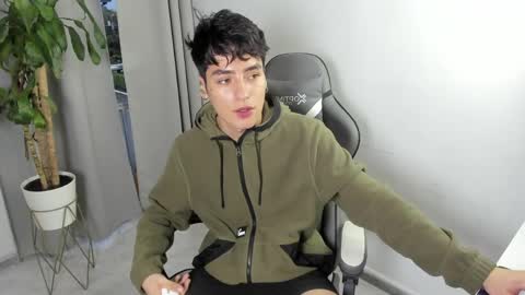 sebastian online show from 04/21/26, 10:56