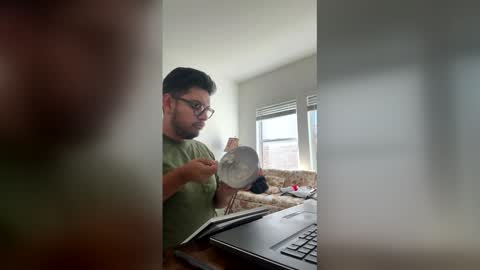 sebasbilbao7 online show from 03/18/26, 03:37