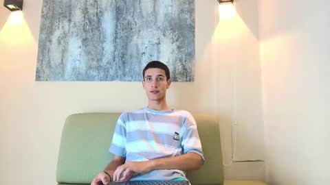 Snapshot of sebass_r chatting on 12/19/25, 12:12 sebass_r online show from 12/19/25, 12:12