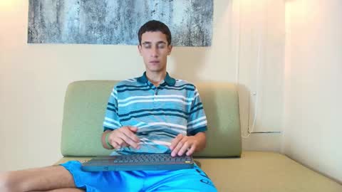 Snapshot of sebass_r chatting on 12/20/25, 12:34 sebass_r online show from 12/20/25, 12:34