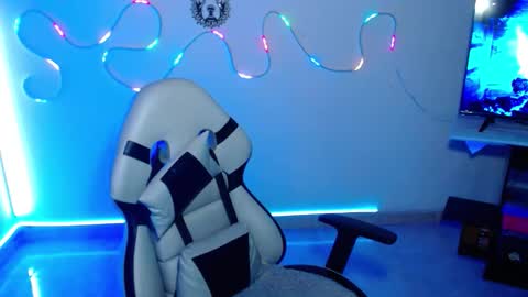 Sebastian online show from 12/02/25, 08:19