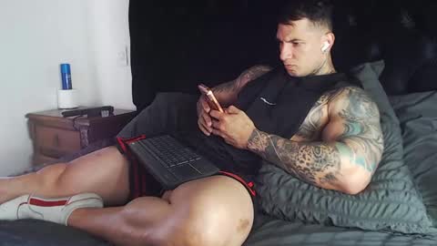 Sebastian online show from 04/04/26, 06:27