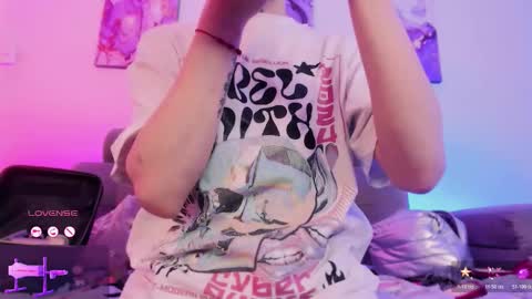     .  INDEPENDENT MODEL online show from 02/21/26, 01:01