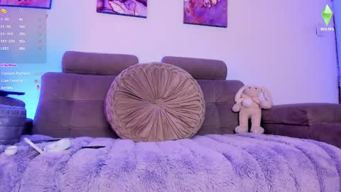     .  INDEPENDENT MODEL online show from 03/29/26, 03:01