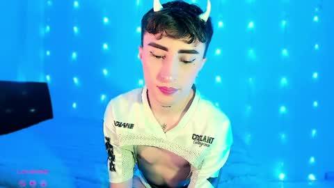     .  INDEPENDENT MODEL online show from 06/02/26, 03:25