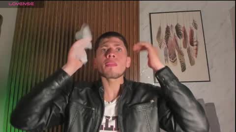  Sebastian  online show from 09/28/25, 01:38