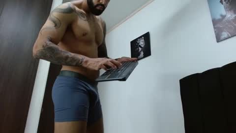 Snapshot of sebastiano_97 chatting on 12/13/24, 03:38 Sebastiano online show from 12/13/24, 03:38