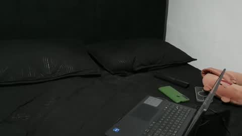 Snapshot of sebastiano_97 chatting on 02/06/25, 03:37 Sebastiano online show from 02/06/25, 03:37