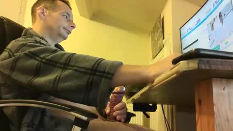 sebastianspalding450 online show from 10/13/25, 08:58