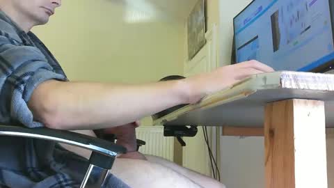 sebastianspalding450 online show from 11/18/25, 10:41