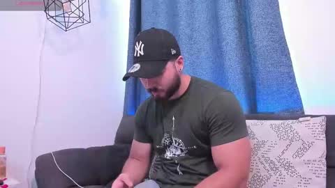 Instagram jeanpaulfit  online show from 02/25/25, 03:38