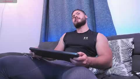 Instagram jeanpaulfit  online show from 02/26/25, 12:16