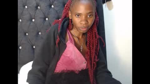 sebatrishaa online show from 10/16/25, 12:11