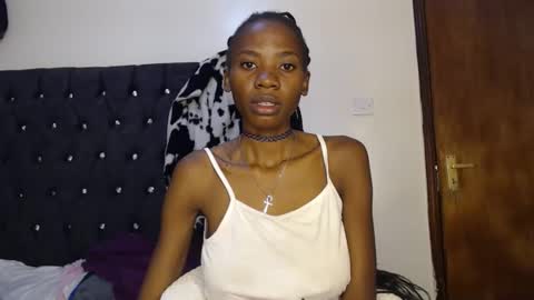 sebatrishaa online show from 11/20/25, 09:31