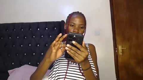 sebatrishaa online show from 11/25/25, 11:43