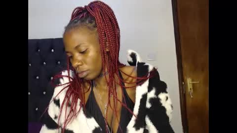 sebatrishaa online show from 11/27/25, 06:32