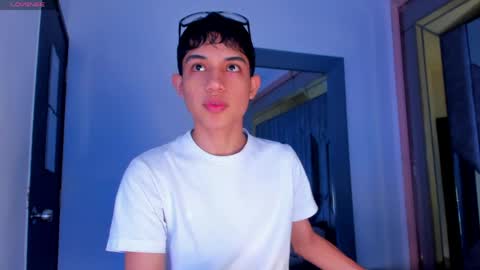 Sebastian online show from 05/18/26, 08:36