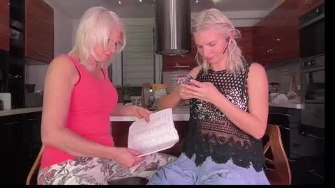 Hennriette    and Sebastian     online show from 12/13/24, 05:10