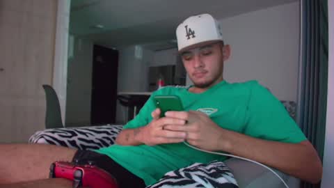 ryan miller online show from 01/10/25, 04:44