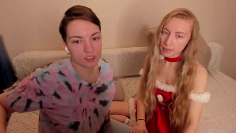 Amanda and  pair in a real life we love each other but can play with you online show from 12/21/24, 03:20