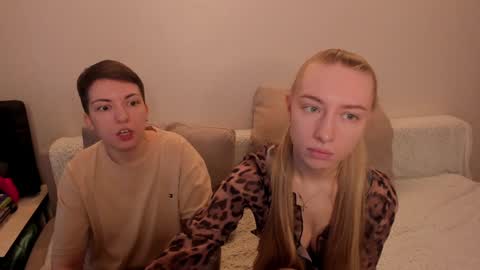 Amanda and  pair in a real life we love each other but can play with you online show from 01/17/25, 08:34