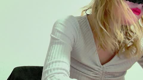 Anni online show from 12/07/24, 08:05