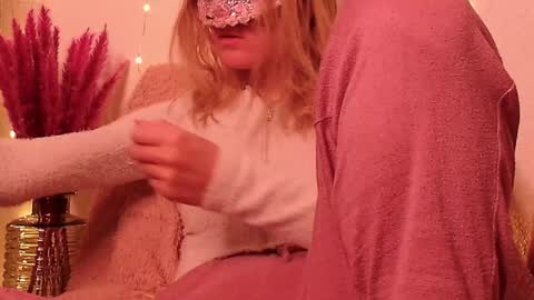 Anni online show from 12/26/24, 04:21