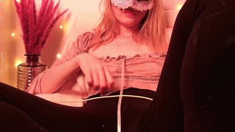 Anni online show from 01/02/25, 09:43