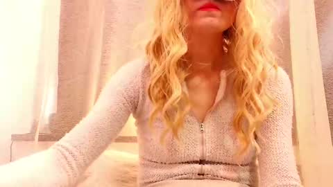 Anni online show from 02/09/25, 11:58